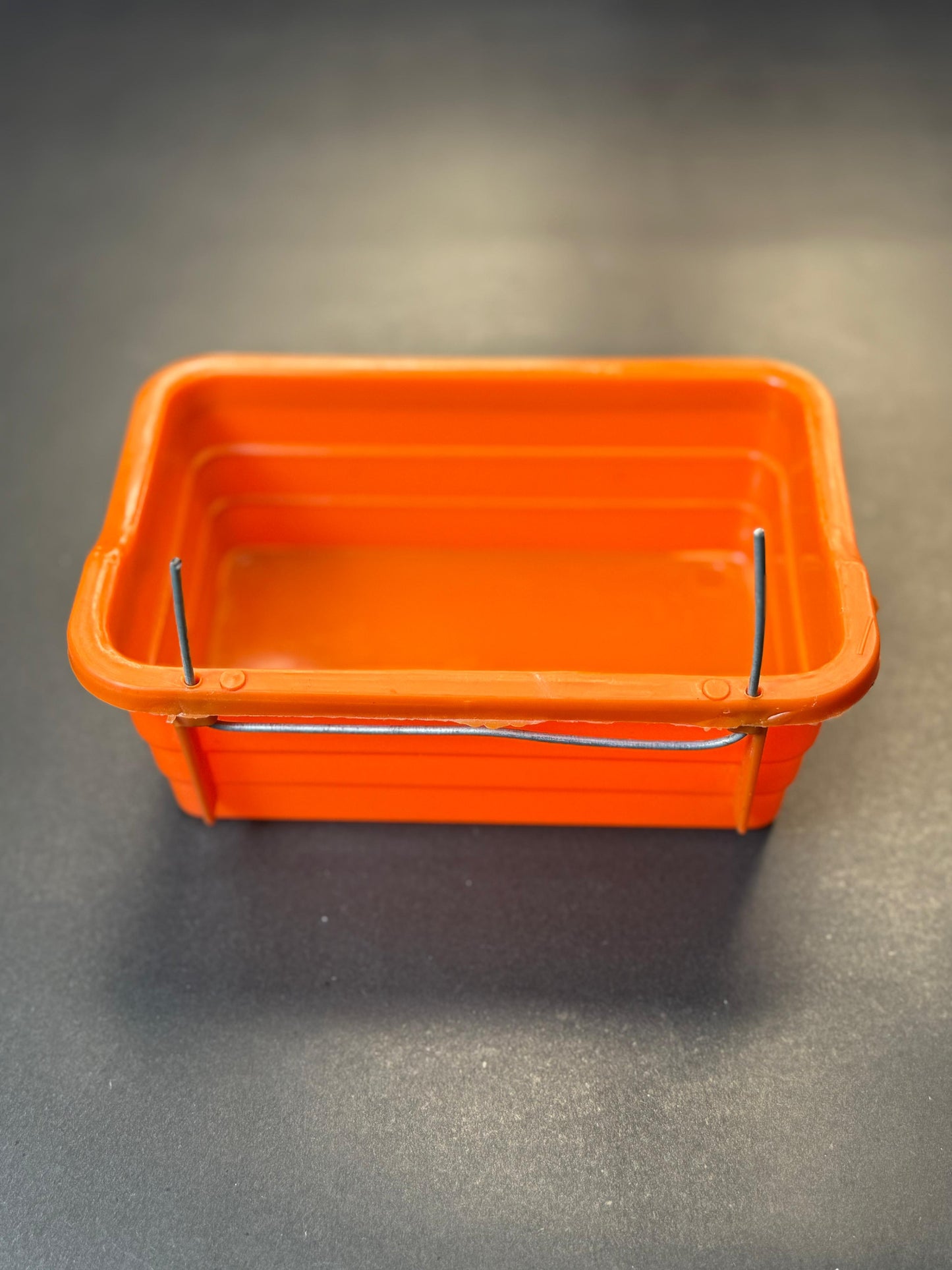 Hopeland Hanging Poultry & Bird Feeder Tray – Orange 2pc