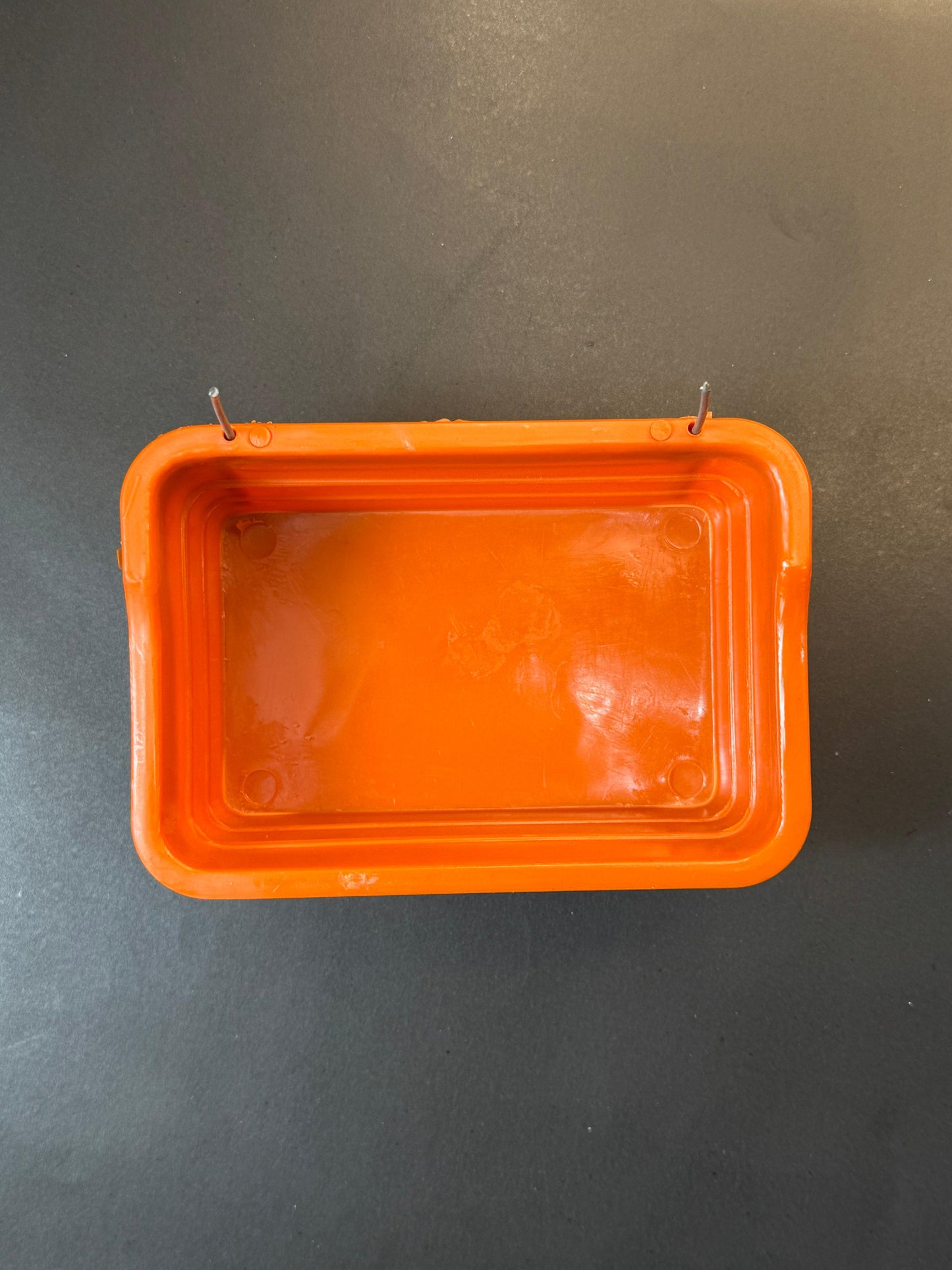 Hopeland Hanging Poultry & Bird Feeder Tray – Orange 2pc