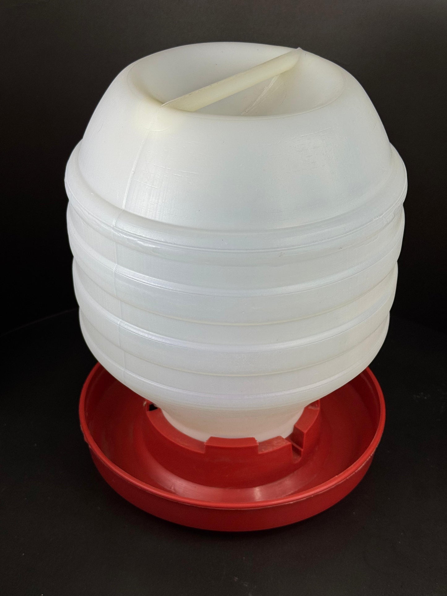 Hopeland Jumbo 8ltr Poultry Drinker – Red Base Water Dispenser