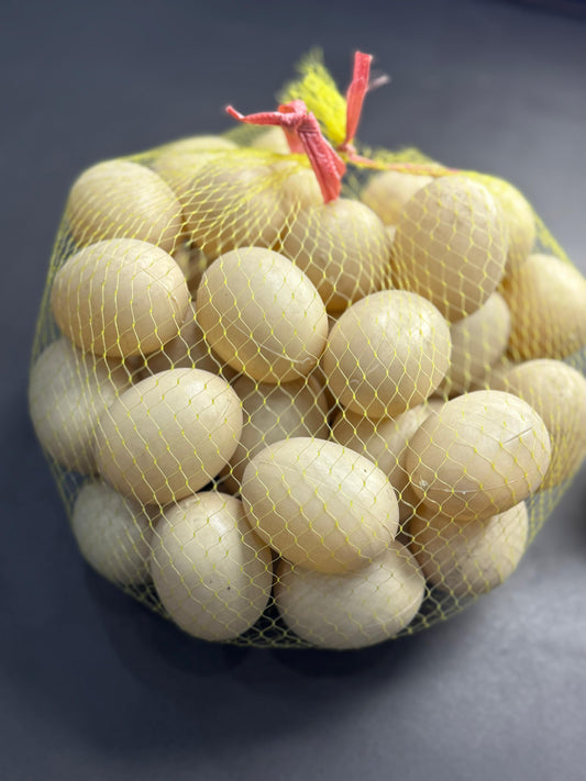 Hopeland Poultry Nesting Training Eggs Pk of 10 – Plastic Dummy Eggs (Pack in Net Bag)