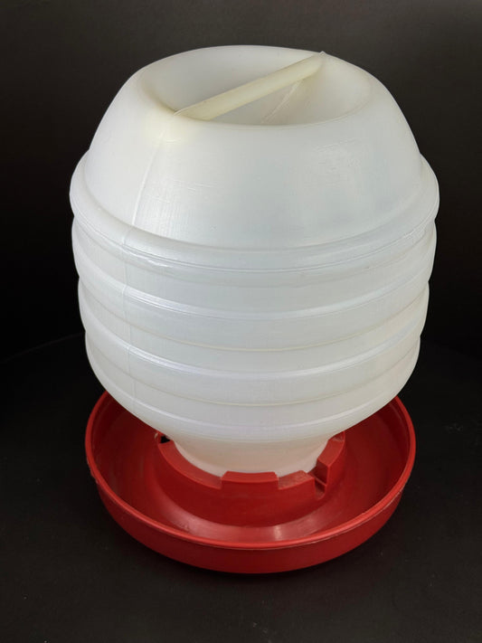 Hopeland Jumbo 8ltr Poultry Drinker – Red Base Water Dispenser